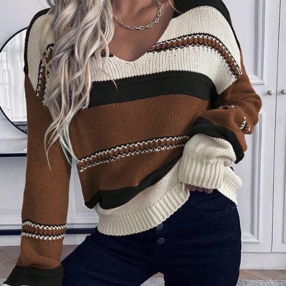 The Nu Vintage - Luna Leather Star Sweater Taupe